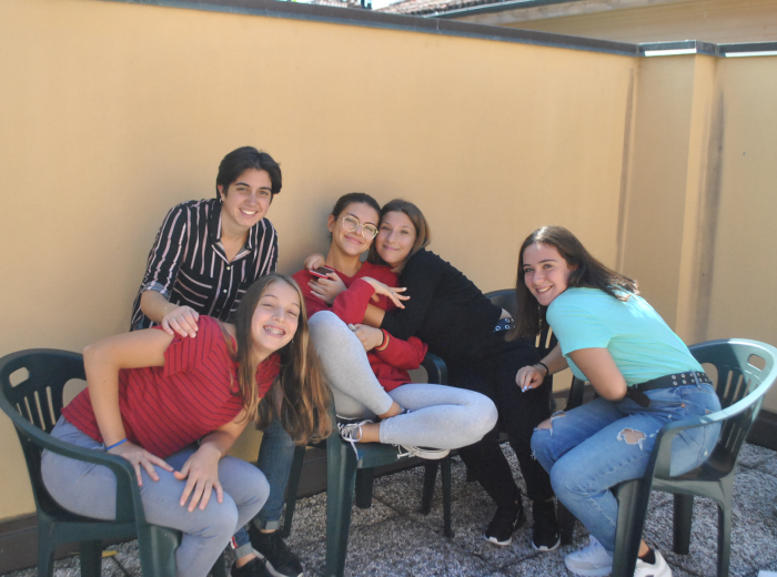 VEGA_Club_Bologna_ragazze-2-1-700x520